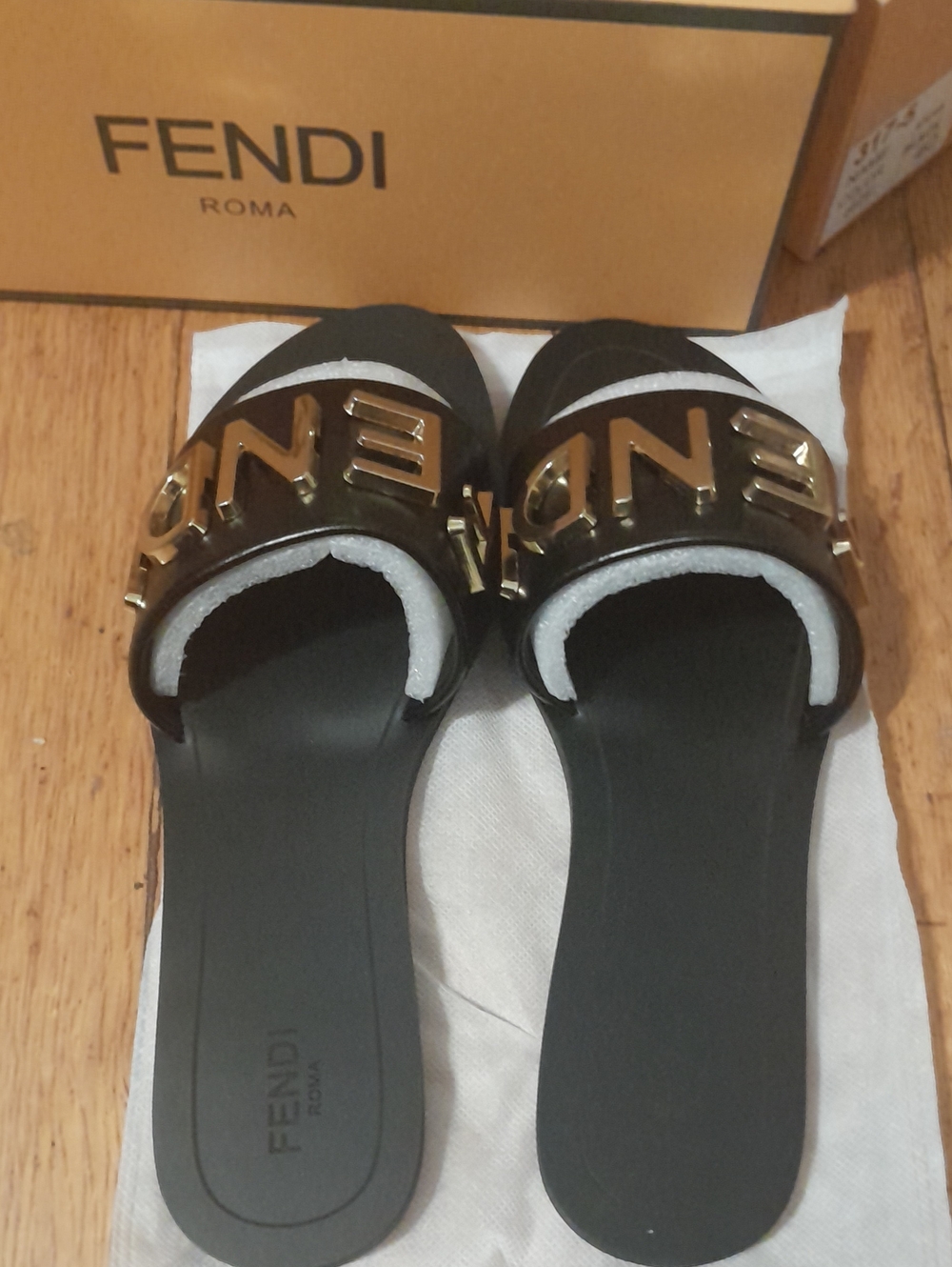 Fendi Black Slide with Gold Logo Hardware - Picture 6 of 6